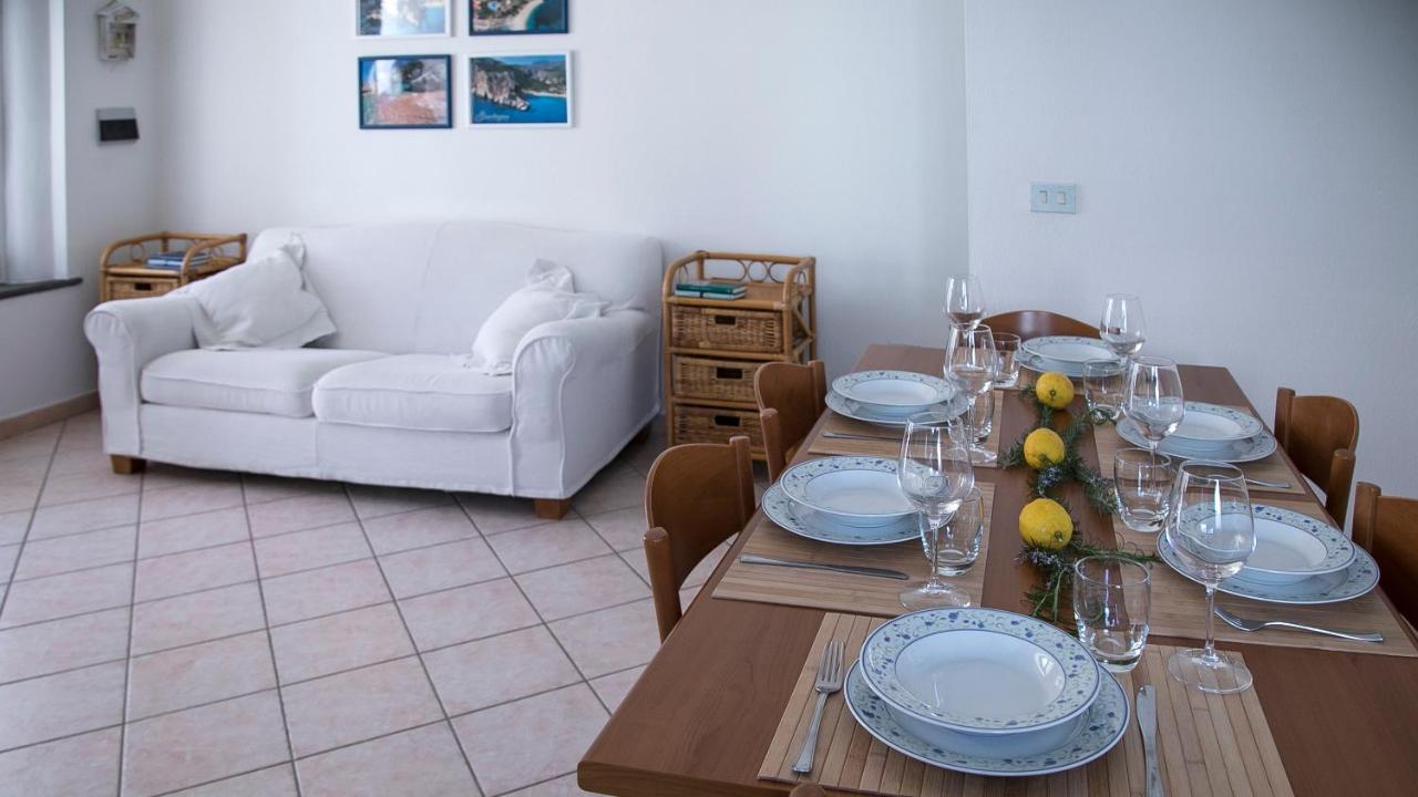 Oasi In Centro - Cala Gonone Apartment Exterior photo