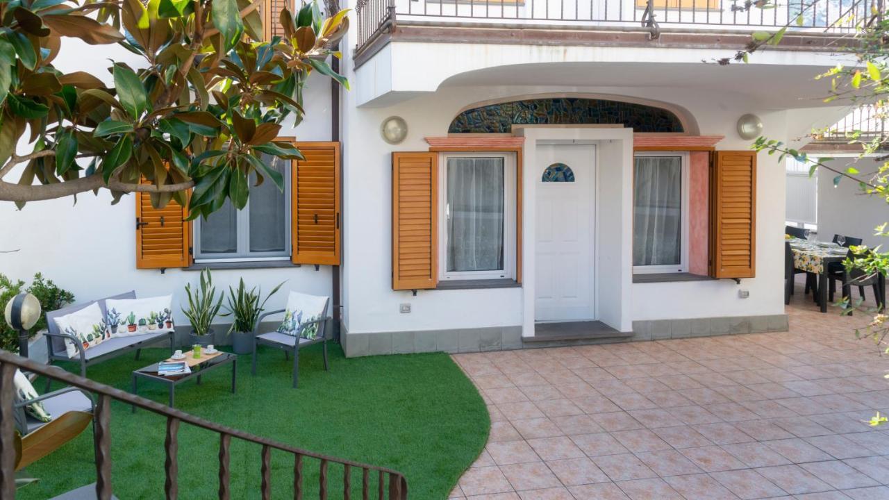 Oasi In Centro - Cala Gonone Apartment Exterior photo